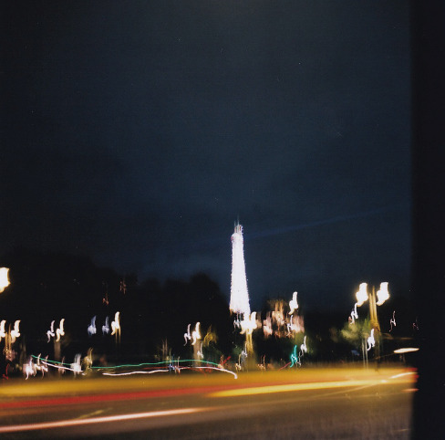 POLにて、写真家・高橋恭司の個展「Midnight Call」開催。パンデミック直前のパリで切り取ってきた夜の風景を収めた写真集の発売記念展。