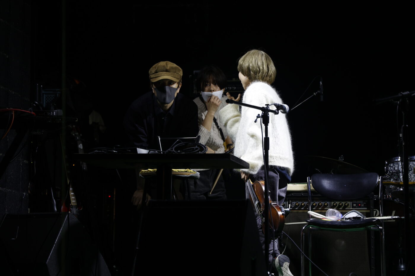 PHOTO REPORT|indian no echo sign bine no! New Album “Crush on you” Release Live