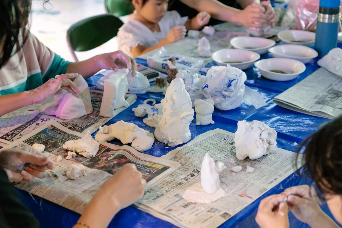 お寺を舞台にした「極楽あそび芸術祭」が、 10月19日（土）から大阪・應典院にて初開催！ テーマは「内なるこども」。