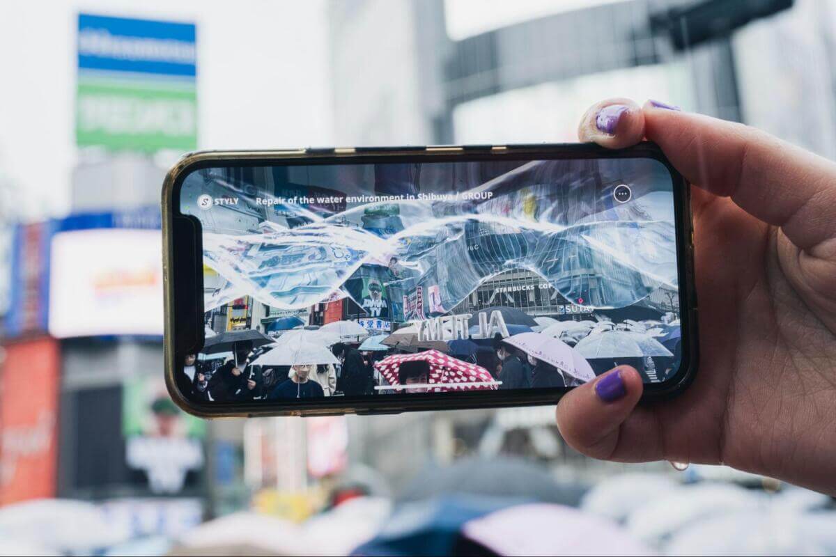 大阪城にAR作品13点が出現。スマホで鑑賞する芸術祭「AUGMENTED SITUATION D〜回遊する都市の夢〜powered by PLATEAU」、1月17日〜26日に大阪城公園内各所にて開催。