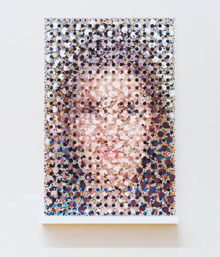 写しと実像の間に生じるズレや曖昧さに着目し作品を制作する上田佳奈の個展「particle」、ギャラリーノマルにて開催。2つのシリーズ「particle」「#illusion #幻影」を中心に展示。