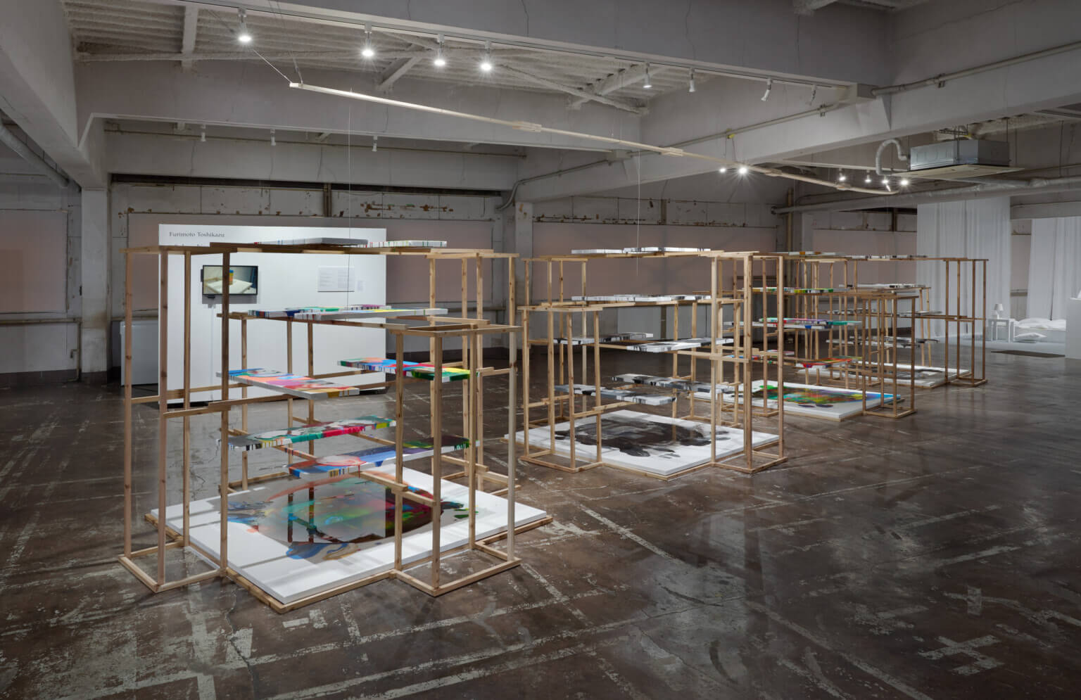 振本聖一の「3rd:melting paint」リリース展が、gallery YOSOにて7月17日から開催。ART OSAKA 2025会場で公開制作した作品を展示。