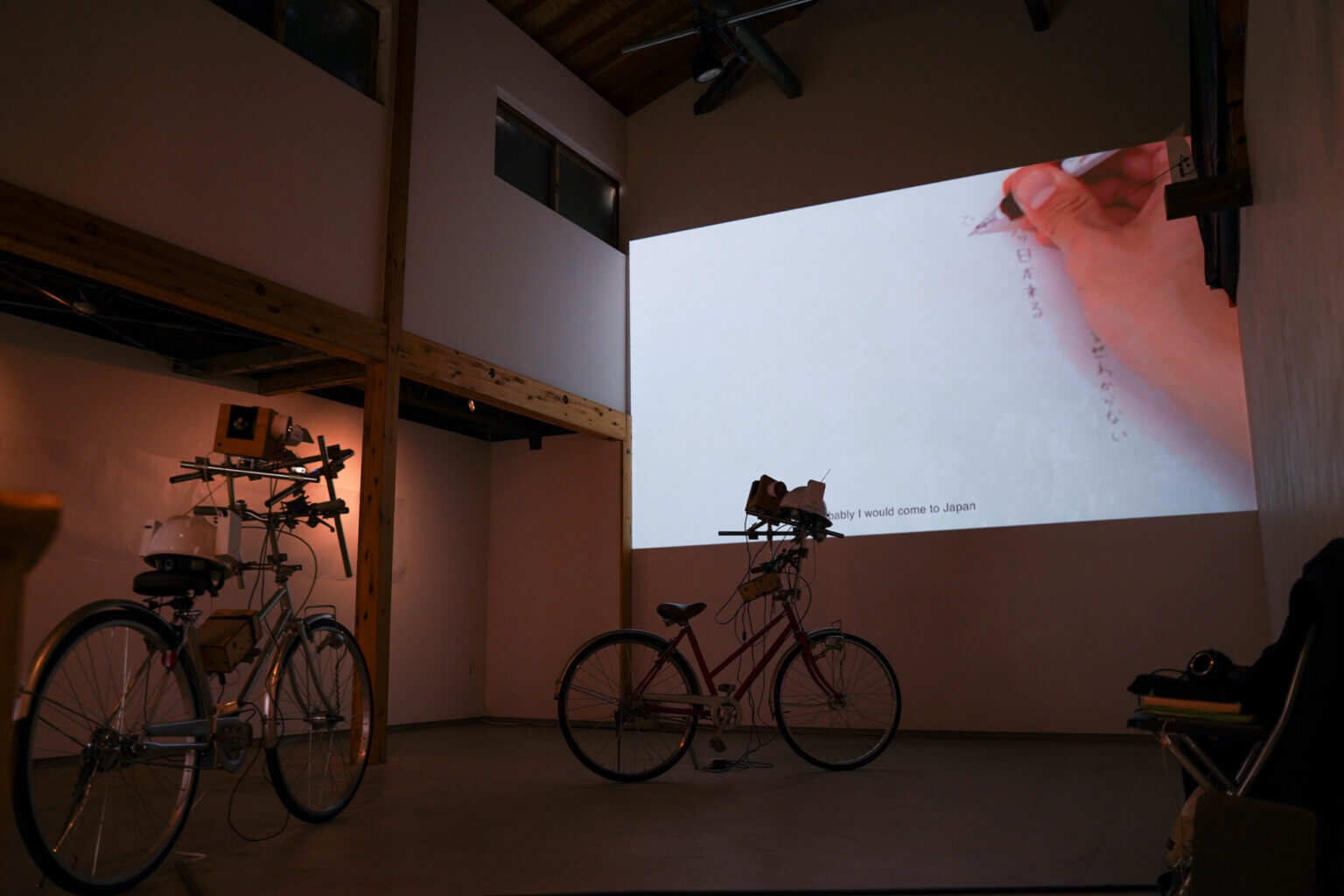 REVIEW｜移動する声を、追いきれないまま受信する——小林颯「Appeartus #1」千島文化ホール