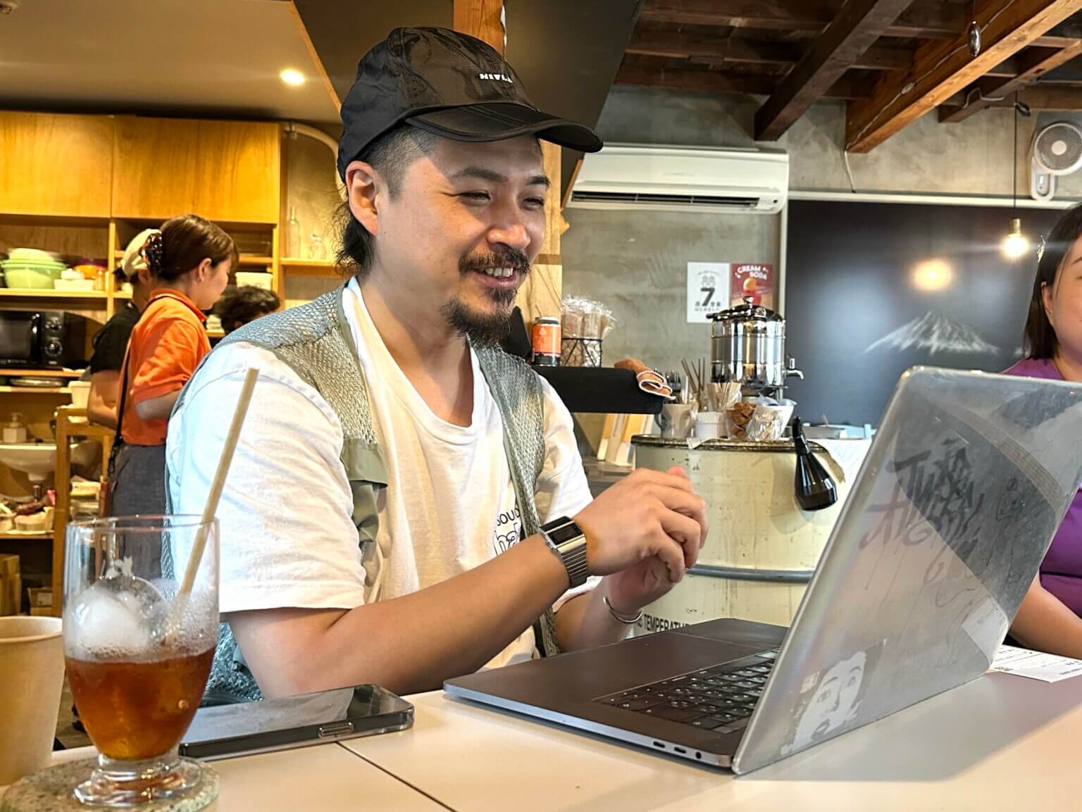 編集会議をひらく 第2回:武部敬俊さん(LIVERARY)|どんな球でも打ち返す(ときどき、投げ返す)