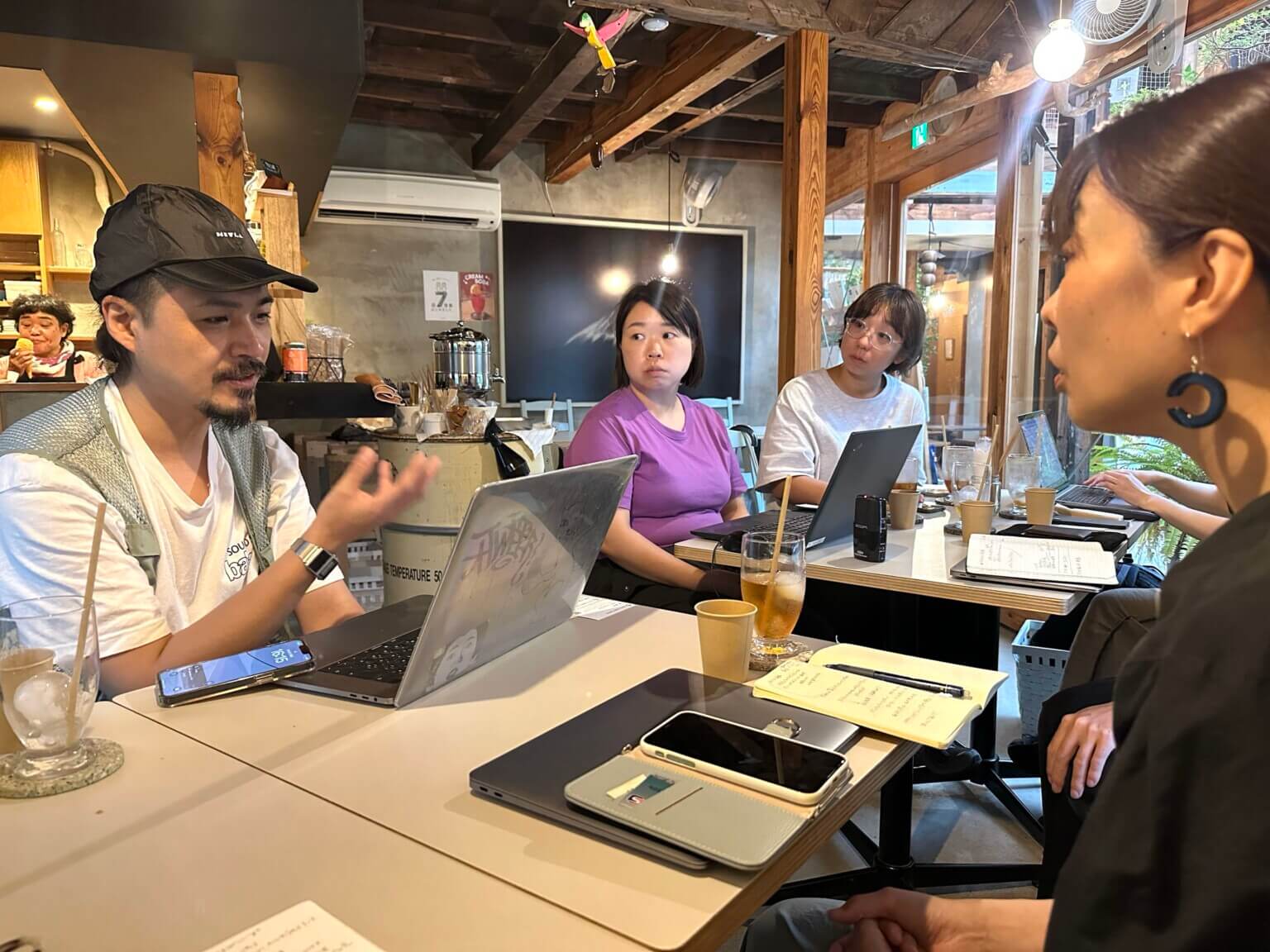 編集会議をひらく 第2回:武部敬俊さん(LIVERARY)|どんな球でも打ち返す(ときどき、投げ返す)