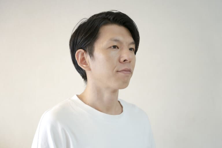 Yukawa-Nakayasuのキュレーションによる展覧会「Spatial Dance」が、10月24日より瑞雲庵にて開催。建築家・中村竜治と美術家・松延総司が探求する、日本建築と現代美術の抽象性。